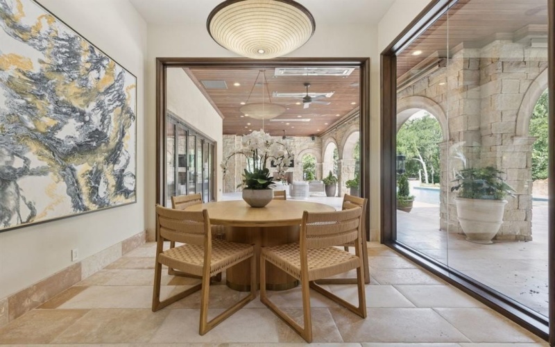 690 S Peytonville Avenue, Southlake, TX 76092, 5 Bedrooms Bedrooms, ,6 BathroomsBathrooms,Residential,For Sale,690 S Peytonville Avenue,20988329