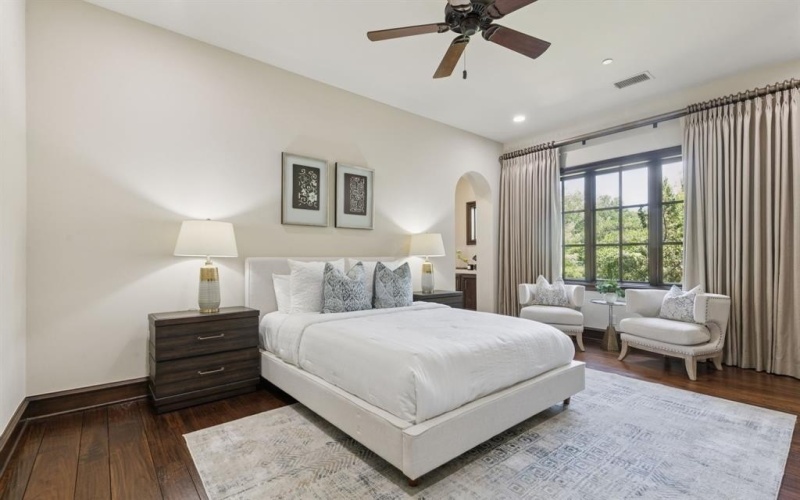690 S Peytonville Avenue, Southlake, TX 76092, 5 Bedrooms Bedrooms, ,6 BathroomsBathrooms,Residential,For Sale,690 S Peytonville Avenue,20988329