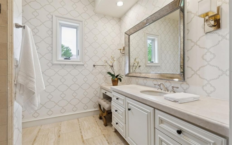 690 S Peytonville Avenue, Southlake, TX 76092, 5 Bedrooms Bedrooms, ,6 BathroomsBathrooms,Residential,For Sale,690 S Peytonville Avenue,20988329