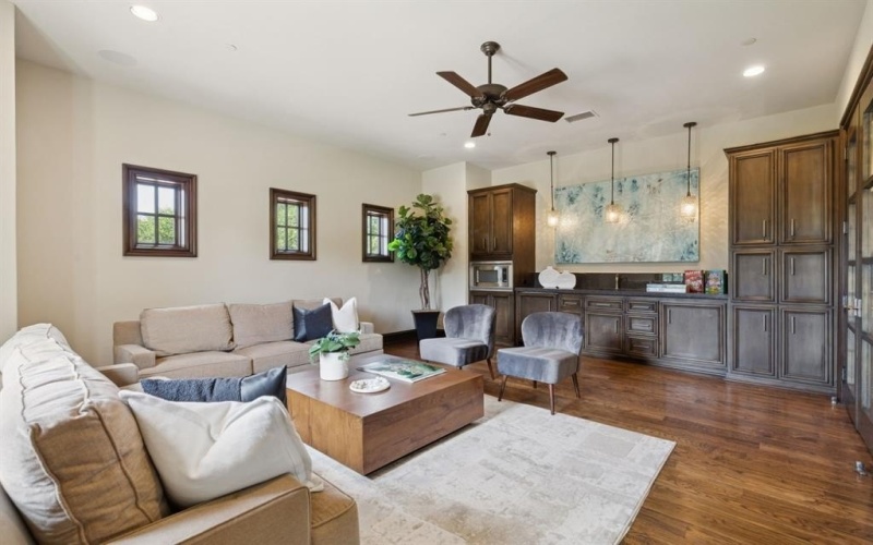 690 S Peytonville Avenue, Southlake, TX 76092, 5 Bedrooms Bedrooms, ,6 BathroomsBathrooms,Residential,For Sale,690 S Peytonville Avenue,20988329