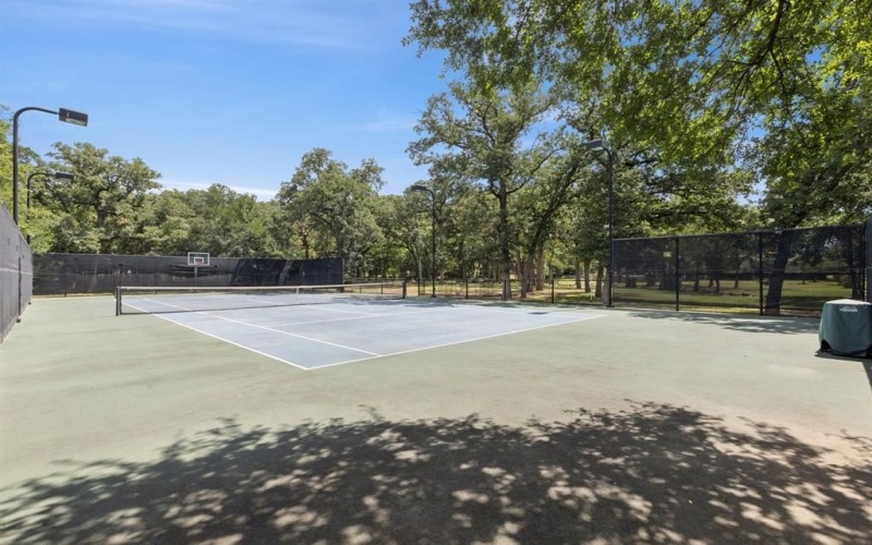 690 S Peytonville Avenue, Southlake, TX 76092, 5 Bedrooms Bedrooms, ,6 BathroomsBathrooms,Residential,For Sale,690 S Peytonville Avenue,20988329