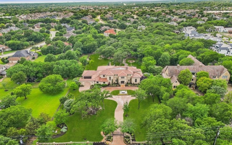 690 S Peytonville Avenue, Southlake, TX 76092, 5 Bedrooms Bedrooms, ,6 BathroomsBathrooms,Residential,For Sale,690 S Peytonville Avenue,20988329