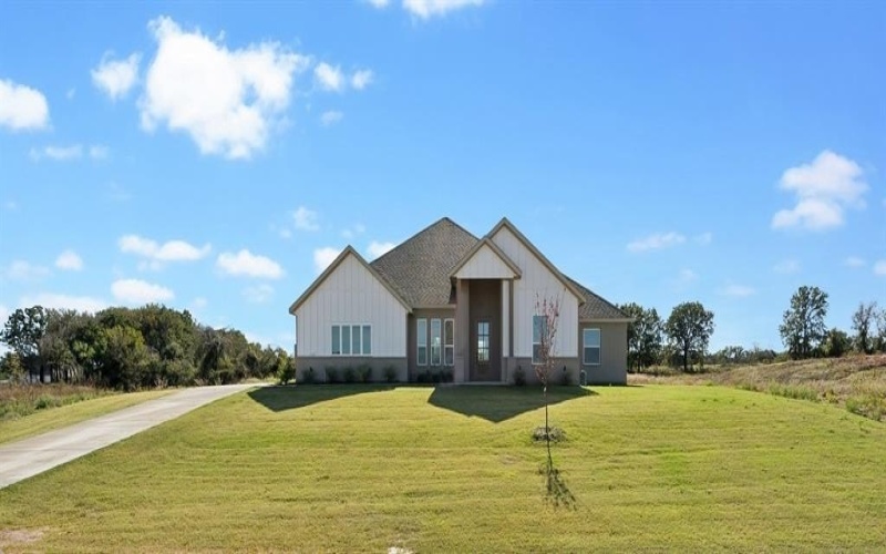 213 Blackjack Crossing, Paradise, TX 76073, 4 Bedrooms Bedrooms, ,3 BathroomsBathrooms,Residential,For Sale,213 Blackjack Crossing,20988341