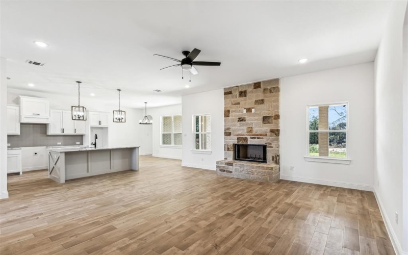 213 Blackjack Crossing, Paradise, TX 76073, 4 Bedrooms Bedrooms, ,3 BathroomsBathrooms,Residential,For Sale,213 Blackjack Crossing,20988341