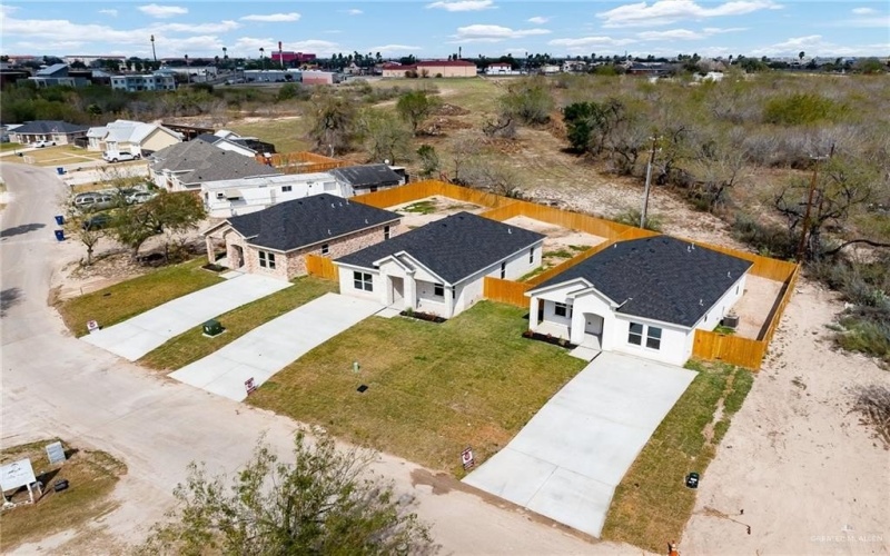 302 N Kika De La Garza Boulevard, La Joya, TX 78560, 3 Habitaciones Habitaciones , ,2 BañosBaños,Residential,En Venta,302 N Kika De La Garza Boulevard,475180