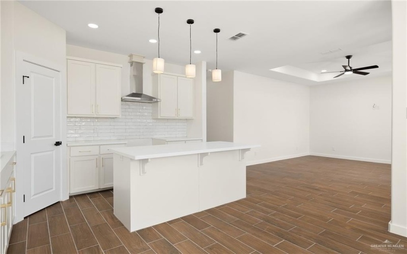 302 N Kika De La Garza Boulevard, La Joya, TX 78560, 3 Habitaciones Habitaciones , ,2 BañosBaños,Residential,En Venta,302 N Kika De La Garza Boulevard,475180