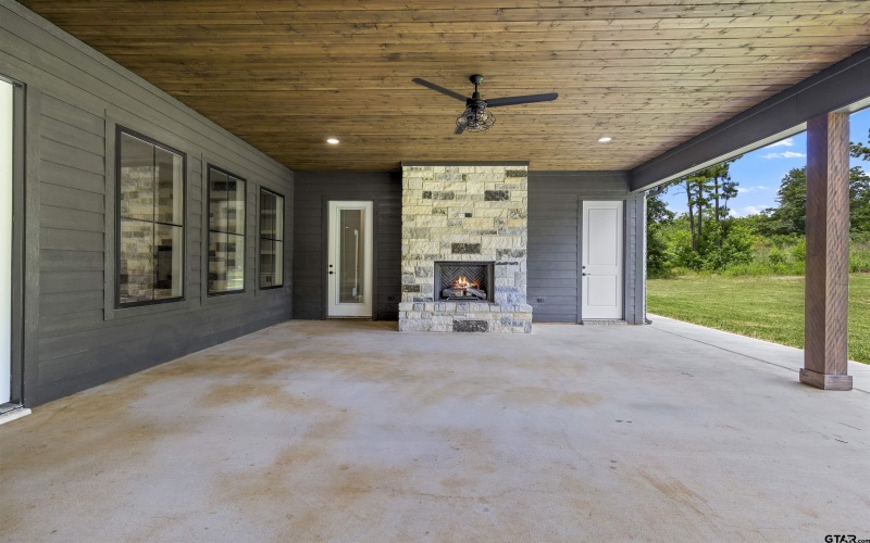 800 N Stone Chimney Rd, Bullard, TX 75757, 5 Habitaciones Habitaciones , ,5 BañosBaños,Residential,En Venta,800 N Stone Chimney Rd,25010112