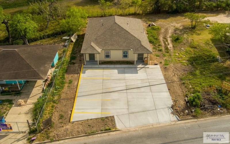 950 E EXPRESSWAY 83, SAN BENITO, TX 78586, ,Residential Multi Family,En Venta,950 E EXPRESSWAY 83,29752042