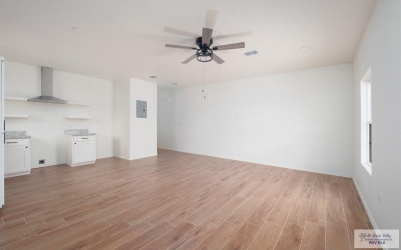 950 E EXPRESSWAY 83, SAN BENITO, TX 78586, ,Residential Multi Family,En Venta,950 E EXPRESSWAY 83,29752042