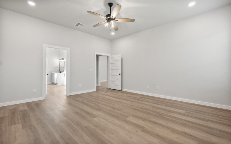5407 109th Street, Lubbock, TX 79424, 4 Bedrooms Bedrooms, ,3 BathroomsBathrooms,Residential,For Sale,5407 109th Street,0,202557320