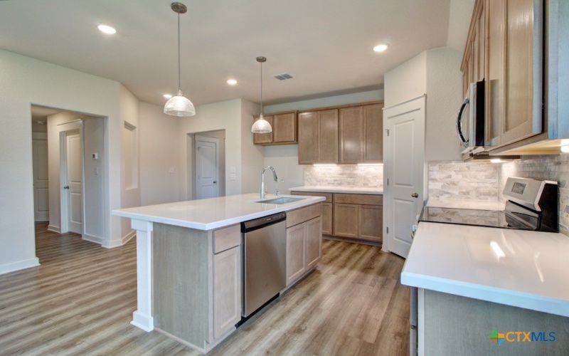 980 Gray Cloud Drive, New Braunfels, TX 78130, 4 Habitaciones Habitaciones , ,2 BañosBaños,Residential,En Venta,980 Gray Cloud Drive,574772