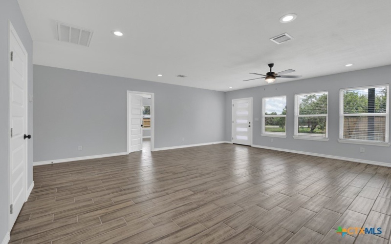 5073 Cedarside, San Marcos, TX 78666, 3 Habitaciones Habitaciones , ,2 BañosBaños,Residential,En Venta,5073 Cedarside,585411