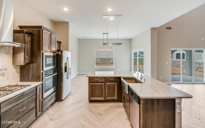 937 GULF STREAMS, El Paso, TX 79932, 4 Habitaciones Habitaciones , ,2 BañosBaños,Residential,En Venta,937 GULF STREAMS,925793