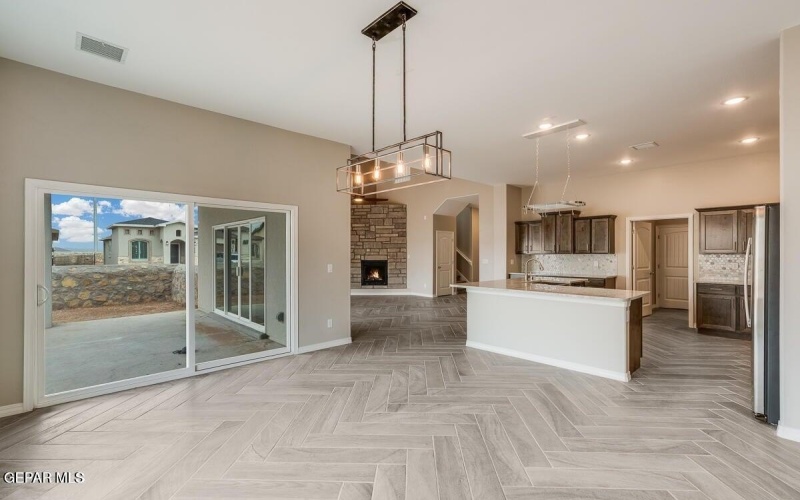 937 GULF STREAMS, El Paso, TX 79932, 4 Habitaciones Habitaciones , ,2 BañosBaños,Residential,En Venta,937 GULF STREAMS,925793