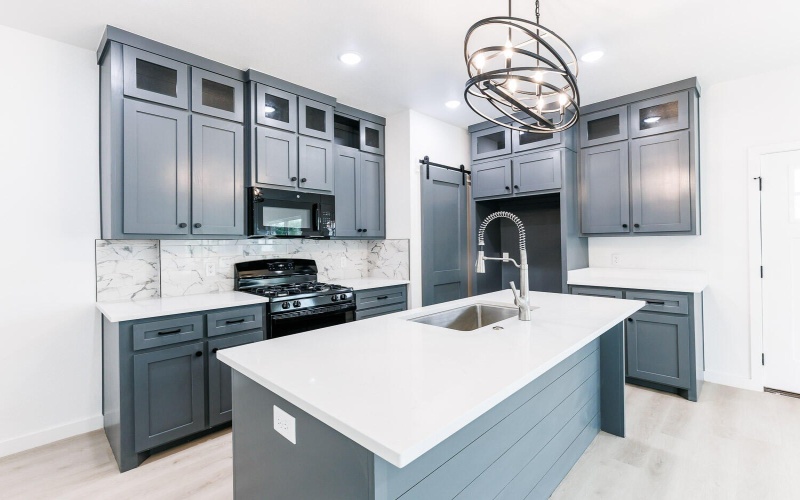 1704 Elkhart Avenue, Lubbock, TX 79416, 6 Habitaciones Habitaciones , ,7 BañosBaños,Residential Multi Family,En Venta,1704 Elkhart Avenue,202557343