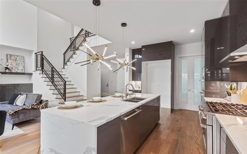 4711 Cowan Avenue, Dallas, TX 75209, 5 Bedrooms Bedrooms, ,6 BathroomsBathrooms,Residential,For Sale,4711 Cowan Avenue,20943726