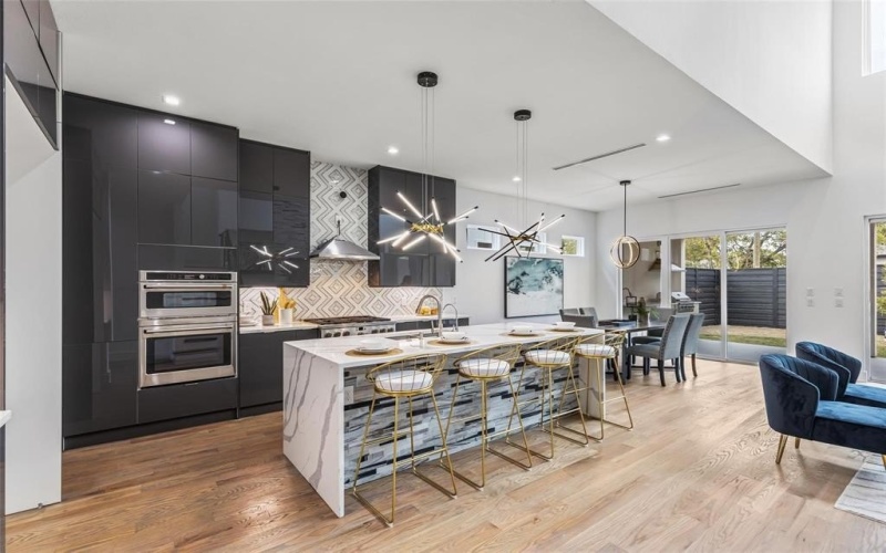 4711 Cowan Avenue, Dallas, TX 75209, 5 Bedrooms Bedrooms, ,6 BathroomsBathrooms,Residential,For Sale,4711 Cowan Avenue,20943726