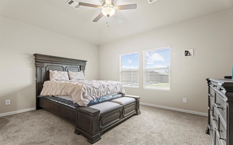 2275 Cliff Springs Drive, Forney, TX 75126, 4 Bedrooms Bedrooms, ,2 BathroomsBathrooms,Residential,For Sale,2275 Cliff Springs Drive,20989557