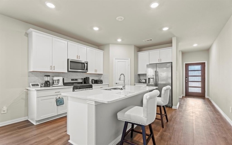 2275 Cliff Springs Drive, Forney, TX 75126, 4 Bedrooms Bedrooms, ,2 BathroomsBathrooms,Residential,For Sale,2275 Cliff Springs Drive,20989557