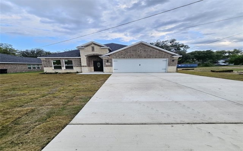 202 E 1st North Street, Kaufman, TX 75142, 4 Bedrooms Bedrooms, ,2 BathroomsBathrooms,Residential,For Sale,202 E 1st North Street,20989723