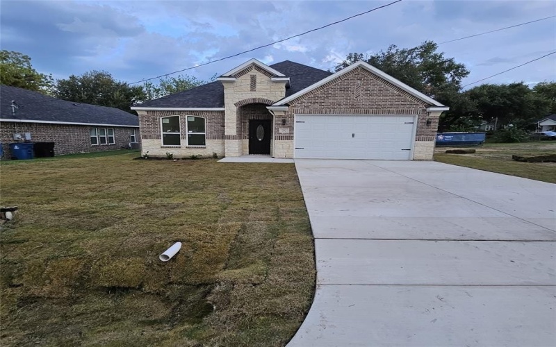 202 E 1st North Street, Kaufman, TX 75142, 4 Bedrooms Bedrooms, ,2 BathroomsBathrooms,Residential,For Sale,202 E 1st North Street,20989723