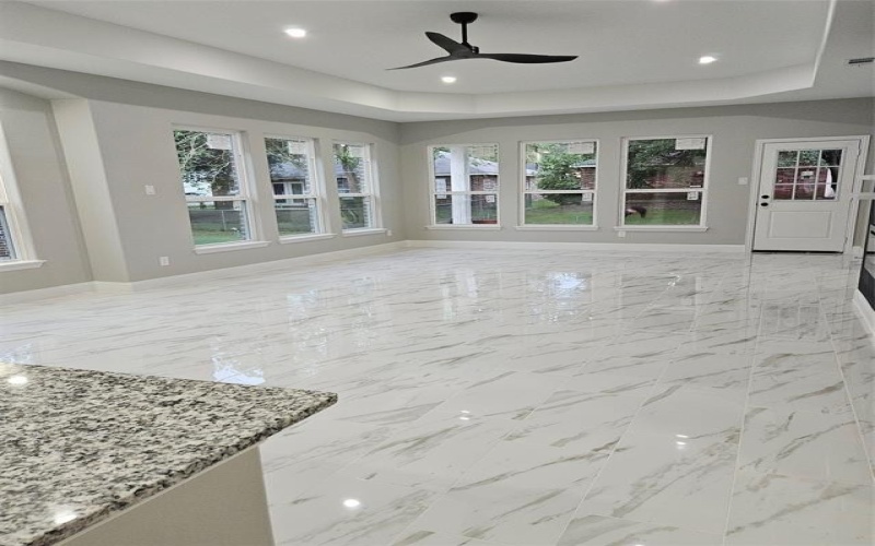 202 E 1st North Street, Kaufman, TX 75142, 4 Bedrooms Bedrooms, ,2 BathroomsBathrooms,Residential,For Sale,202 E 1st North Street,20989723
