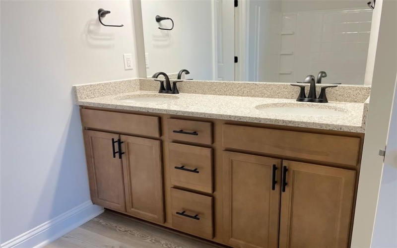 740 Venecia Drive, Bossier City, LA 71111, 3 Habitaciones Habitaciones , ,2 BañosBaños,Residential,En Venta,740 Venecia Drive,0,20989730