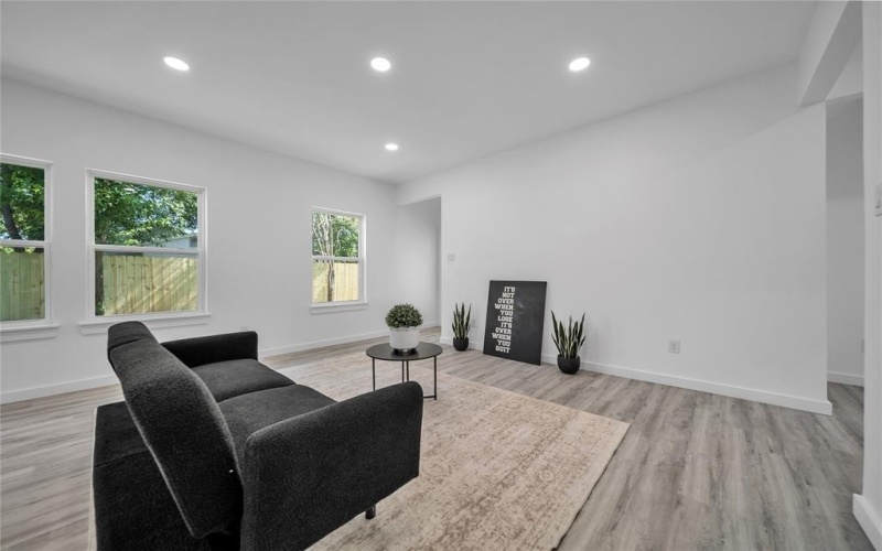 702 W Rochester Street, Terrell, TX 75160, 4 Bedrooms Bedrooms, ,2 BathroomsBathrooms,Residential,For Sale,702 W Rochester Street,20989825