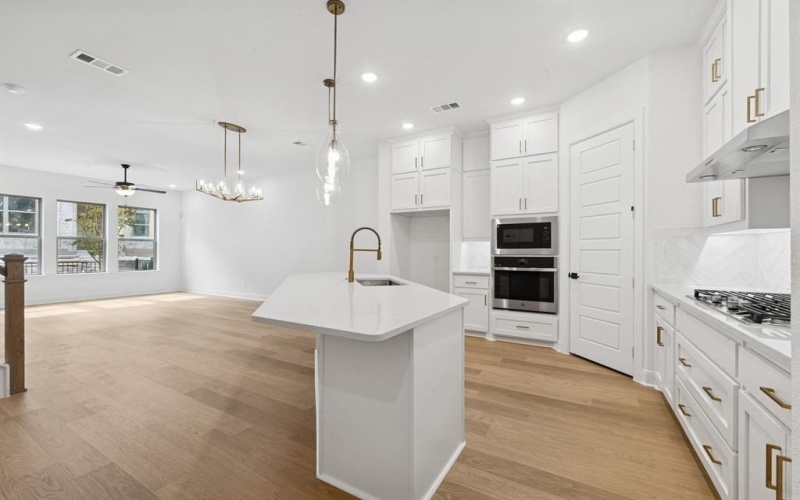 4839 Fuller Court #703, Irving, TX 75038, 3 Bedrooms Bedrooms, ,2 BathroomsBathrooms,Residential,For Sale,4839 Fuller Court,0,20989859