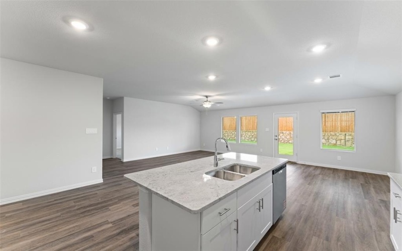 265 Sugarlands Drive, Greenville, TX 75402, 4 Habitaciones Habitaciones , ,3 BañosBaños,Residential,En Venta,265 Sugarlands Drive,20989863