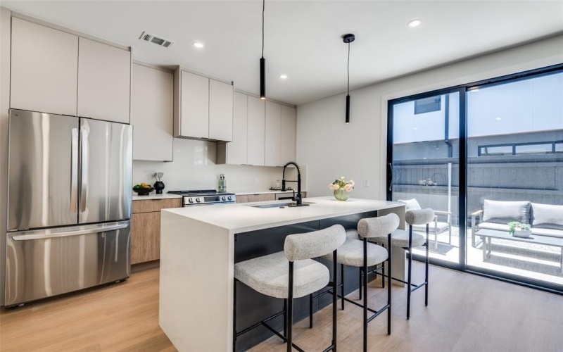 7328 Flyers Way, Dallas, TX 75235, 3 Habitaciones Habitaciones , ,2 BañosBaños,Residential,En Venta,7328 Flyers Way,20989869