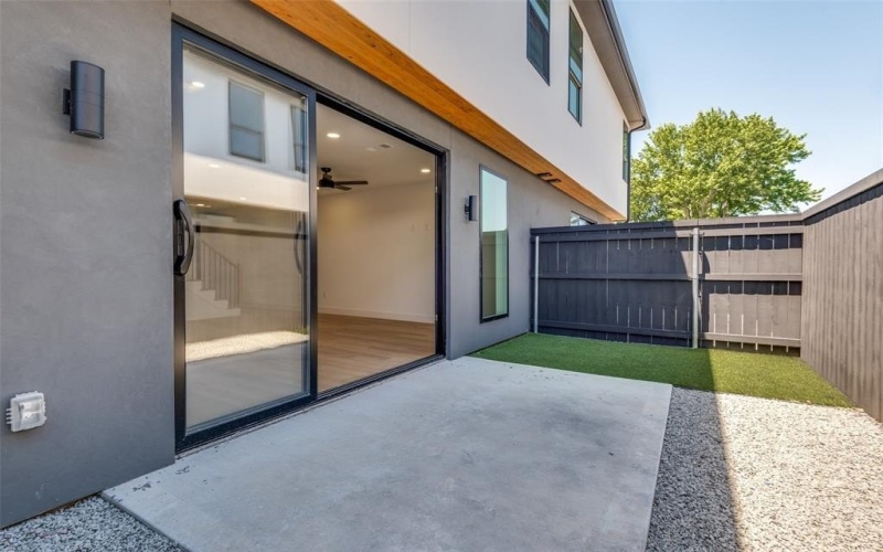 7328 Flyers Way, Dallas, TX 75235, 3 Habitaciones Habitaciones , ,2 BañosBaños,Residential,En Venta,7328 Flyers Way,20989869