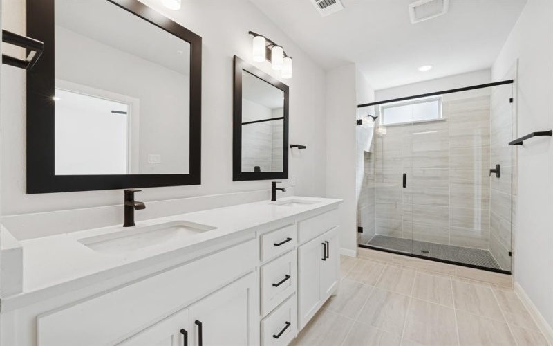 4839 Fuller Court #704, Irving, TX 75038, 3 Habitaciones Habitaciones , ,2 BañosBaños,Residential,En Venta,4839 Fuller Court,0,20989874