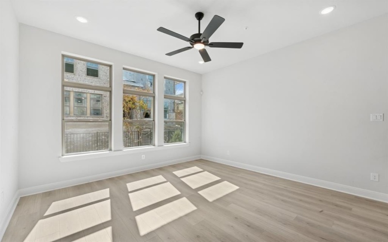 4839 Fuller Court #704, Irving, TX 75038, 3 Habitaciones Habitaciones , ,2 BañosBaños,Residential,En Venta,4839 Fuller Court,0,20989874