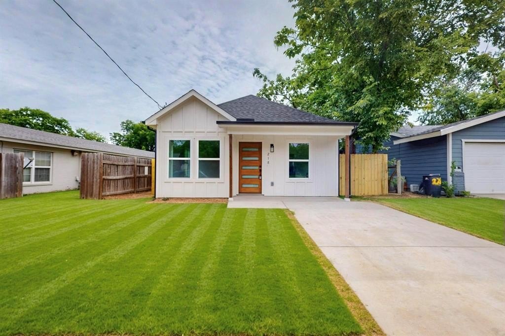 218 S Locust Street, Sulphur Springs, TX 75482, 2 Bedrooms Bedrooms, ,2 BathroomsBathrooms,Residential,For Sale,218 S Locust Street,20989888