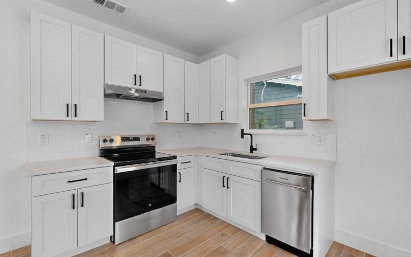 218 S Locust Street, Sulphur Springs, TX 75482, 2 Bedrooms Bedrooms, ,2 BathroomsBathrooms,Residential,For Sale,218 S Locust Street,20989888