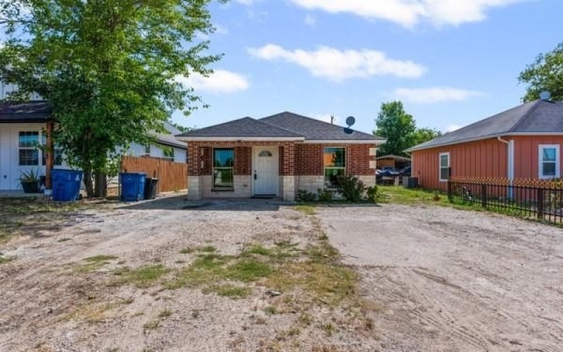 104 S Wall Street, Itasca, TX 76055, 3 Habitaciones Habitaciones , ,2 BañosBaños,Residential,En Venta,104 S Wall Street,20989898