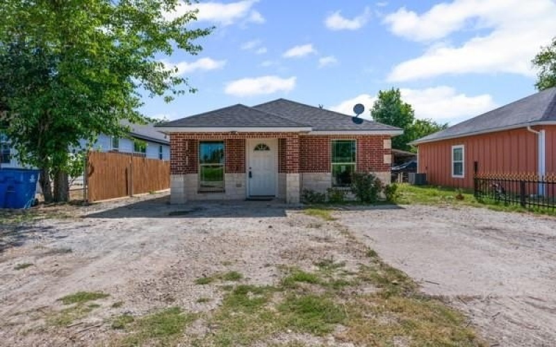 104 S Wall Street, Itasca, TX 76055, 3 Habitaciones Habitaciones , ,2 BañosBaños,Residential,En Venta,104 S Wall Street,20989898