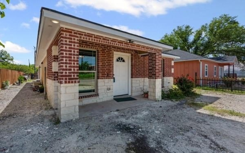 104 S Wall Street, Itasca, TX 76055, 3 Habitaciones Habitaciones , ,2 BañosBaños,Residential,En Venta,104 S Wall Street,20989898