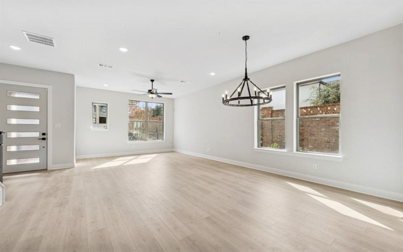 4839 Fuller Court #705, Irving, TX 75038, 3 Habitaciones Habitaciones , ,2 BañosBaños,Residential,En Venta,4839 Fuller Court,0,20989913