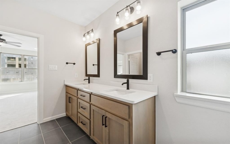 4839 Fuller Court #705, Irving, TX 75038, 3 Habitaciones Habitaciones , ,2 BañosBaños,Residential,En Venta,4839 Fuller Court,0,20989913