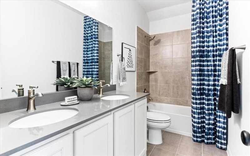 209 Evenstar Lane, Rockwall, TX 75087, 5 Habitaciones Habitaciones , ,5 BañosBaños,Residential,En Venta,209 Evenstar Lane,0,20989947