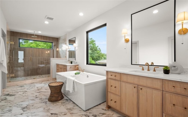 3947 Beechwood Lane, Dallas, TX 75220, 5 Habitaciones Habitaciones , ,5 BañosBaños,Residential,En Venta,3947 Beechwood Lane,20990065