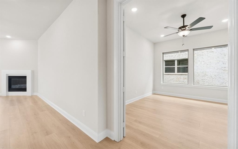 600 Long Trail, Mansfield, TX 76063, 3 Bedrooms Bedrooms, ,2 BathroomsBathrooms,Residential,For Sale,600 Long Trail,0,20990077