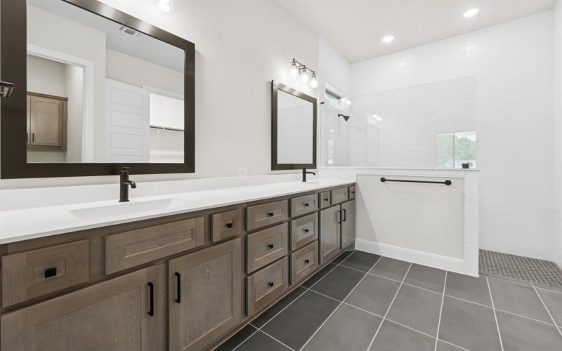 600 Long Trail, Mansfield, TX 76063, 3 Bedrooms Bedrooms, ,2 BathroomsBathrooms,Residential,For Sale,600 Long Trail,0,20990077