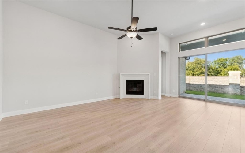 514 Long Trail, Mansfield, TX 76063, 4 Bedrooms Bedrooms, ,3 BathroomsBathrooms,Residential,For Sale,514 Long Trail,0,20990133