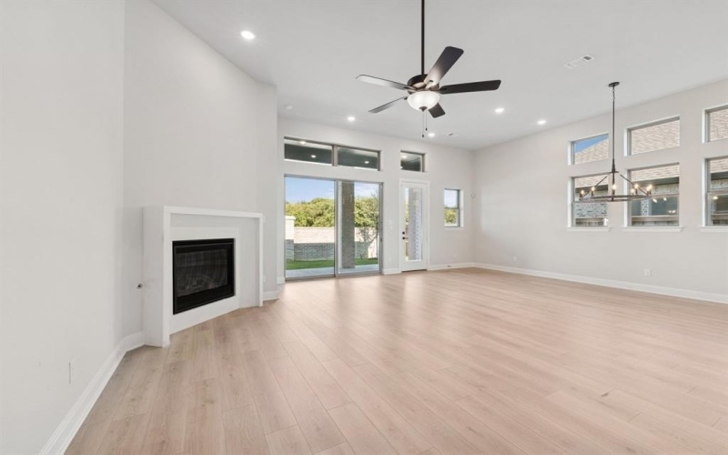 514 Long Trail, Mansfield, TX 76063, 4 Bedrooms Bedrooms, ,3 BathroomsBathrooms,Residential,For Sale,514 Long Trail,0,20990133