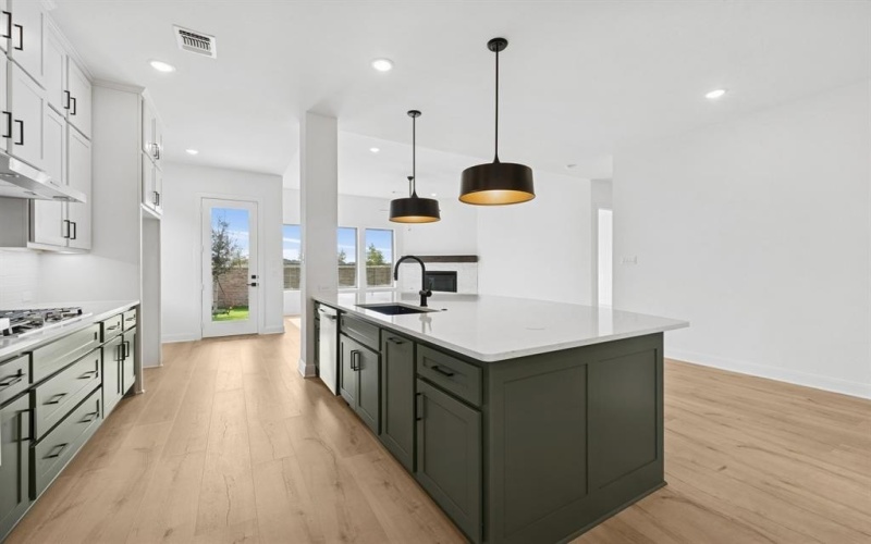 607 Long Trail, Mansfield, TX 76063, 4 Habitaciones Habitaciones , ,3 BañosBaños,Residential,En Venta,607 Long Trail,0,20990154