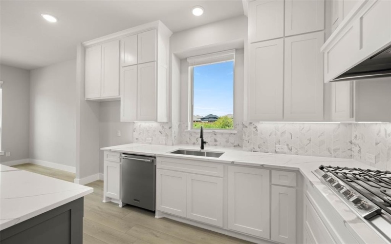 2100 Pelican Drive, Mansfield, TX 76063, 5 Bedrooms Bedrooms, ,5 BathroomsBathrooms,Residential,For Sale,2100 Pelican Drive,0,20990217