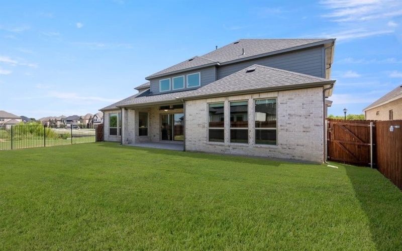 2100 Pelican Drive, Mansfield, TX 76063, 5 Bedrooms Bedrooms, ,5 BathroomsBathrooms,Residential,For Sale,2100 Pelican Drive,0,20990217